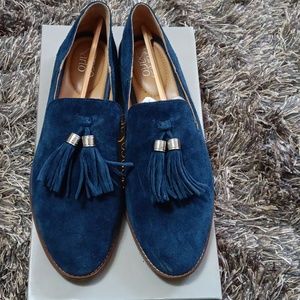 Franco Sarto Blue Suede Shoe ❤️